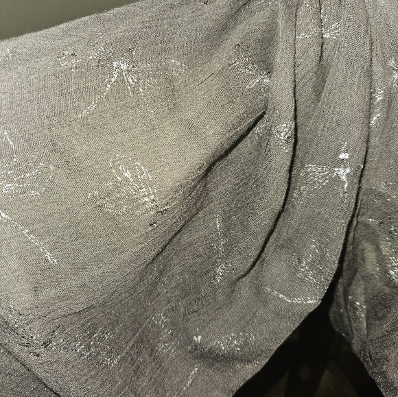 4 Beautiful scarves - Picture 7 of 15